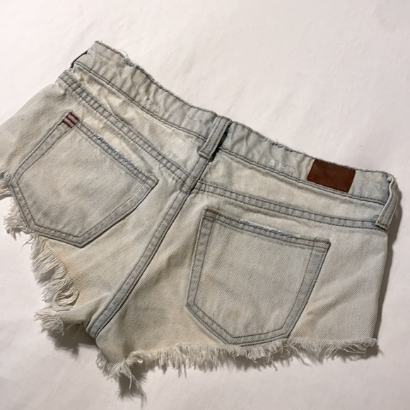 Urban Outfitters BDG Low Rise Dolphin Shorts - Picture 4 of 6